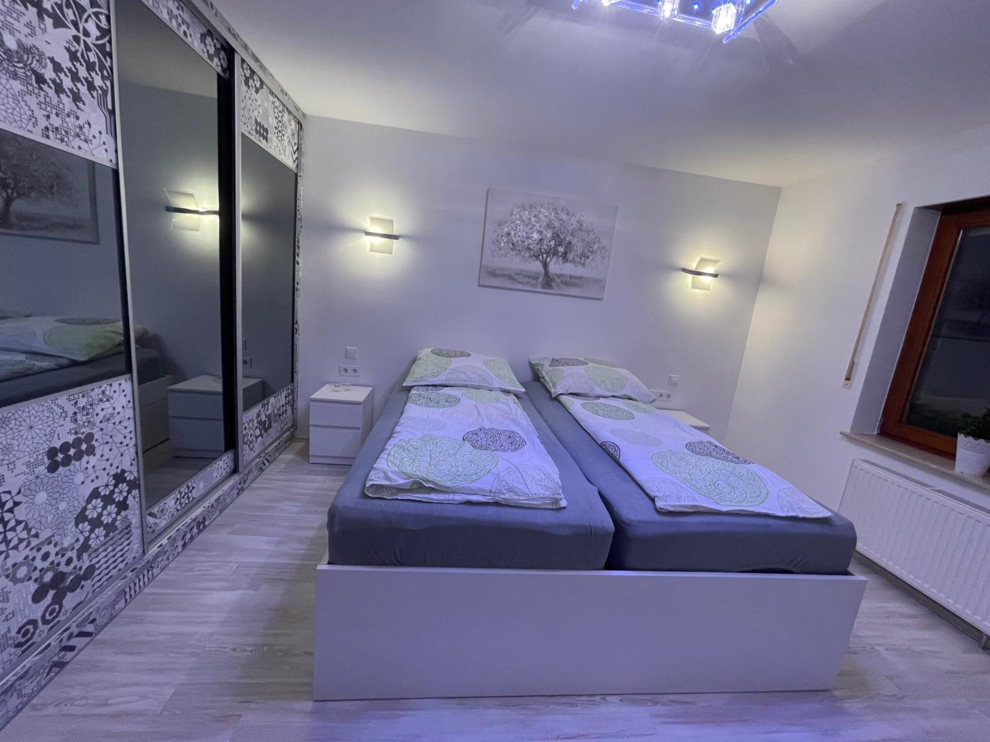 Wunderschoenes 2 Zimmer Apartment Zentrum Goldstadt بفورتسهايم المظهر الخارجي الصورة