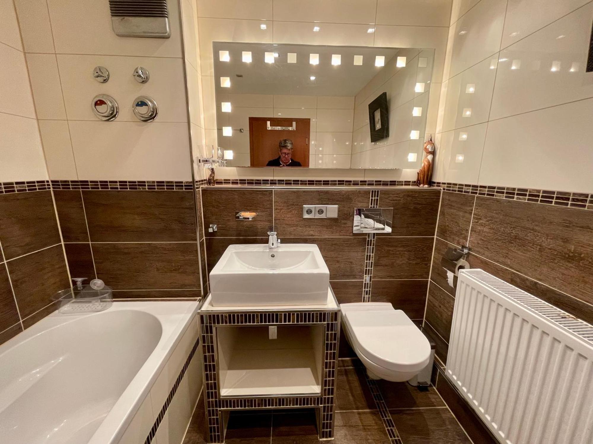Wunderschoenes 2 Zimmer Apartment Zentrum Goldstadt بفورتسهايم المظهر الخارجي الصورة